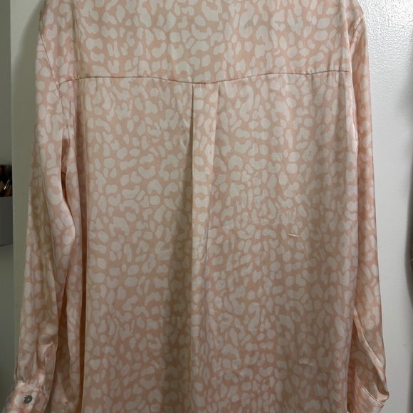 Zara pink + white cheetah print silk button down - Picture 2 of 2